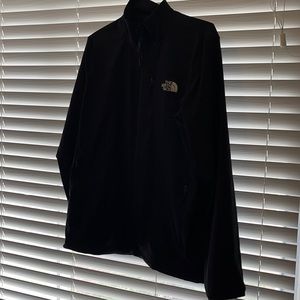Men’s The North Face windbreaker